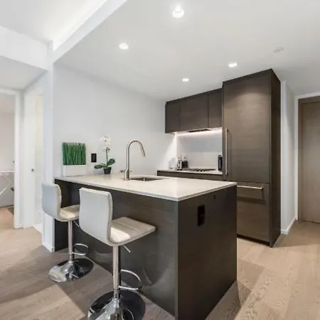 Chic & Modern Retreat The Heart Of Dt Vancouver Exterior photo