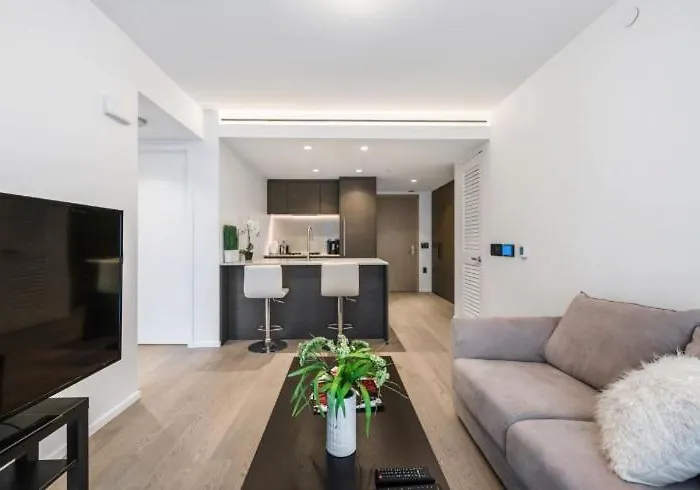 Chic & Modern Retreat The Heart Of Dt Vancouver